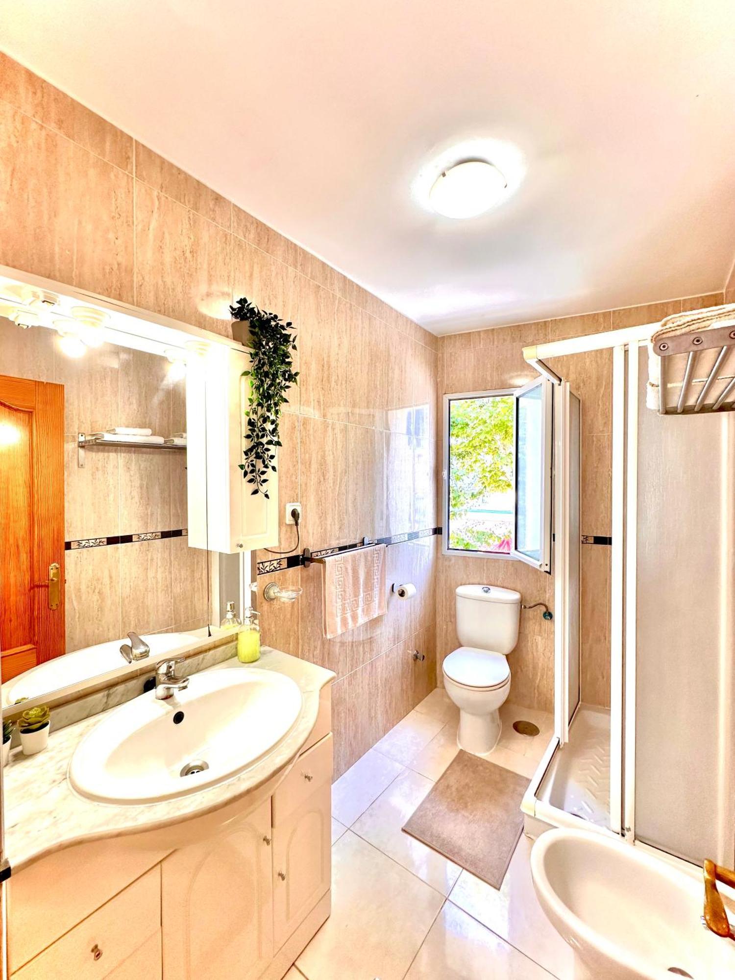 Apartamentos J&K Torremolinos Exteriör bild