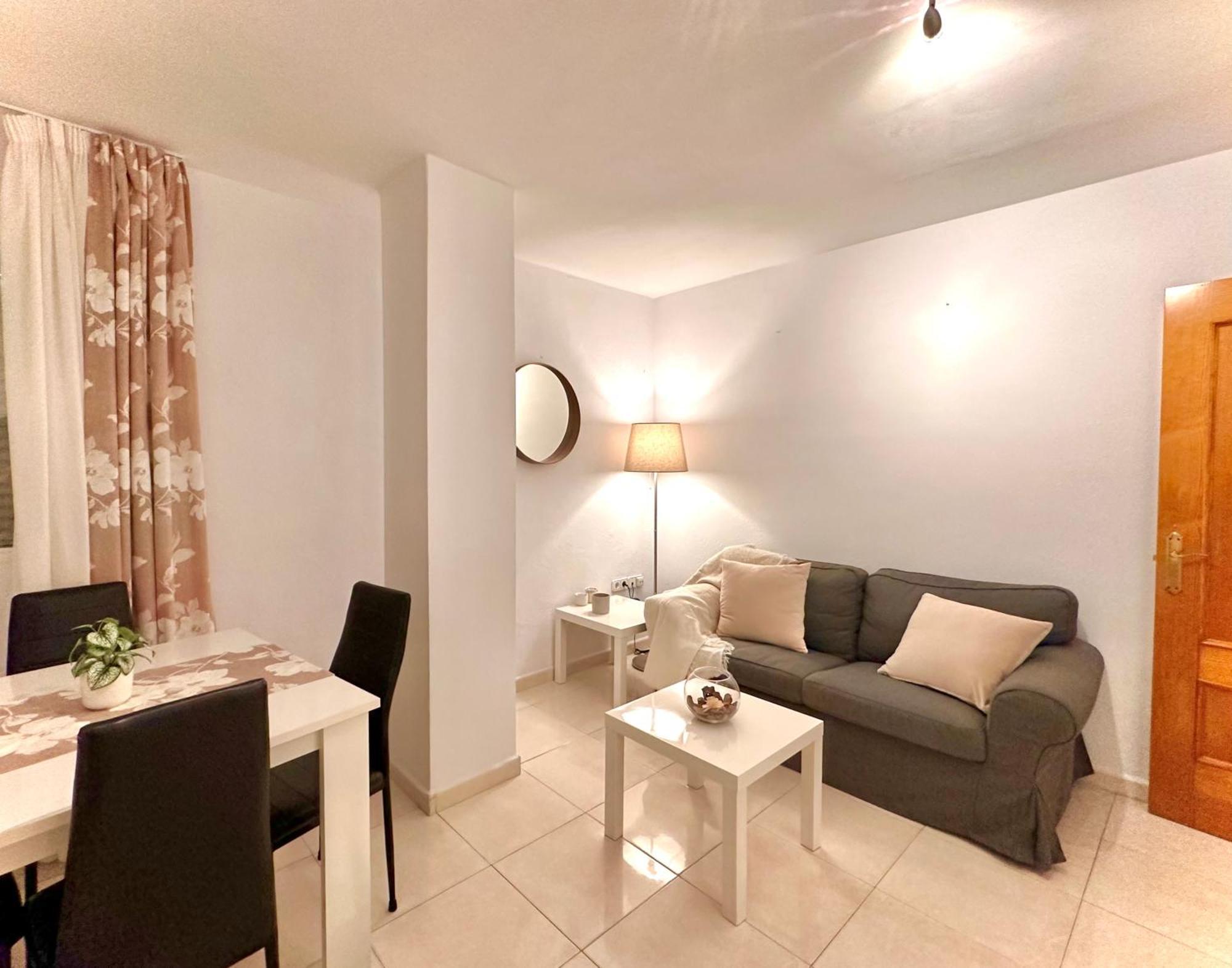 Apartamentos J&K Torremolinos Exteriör bild