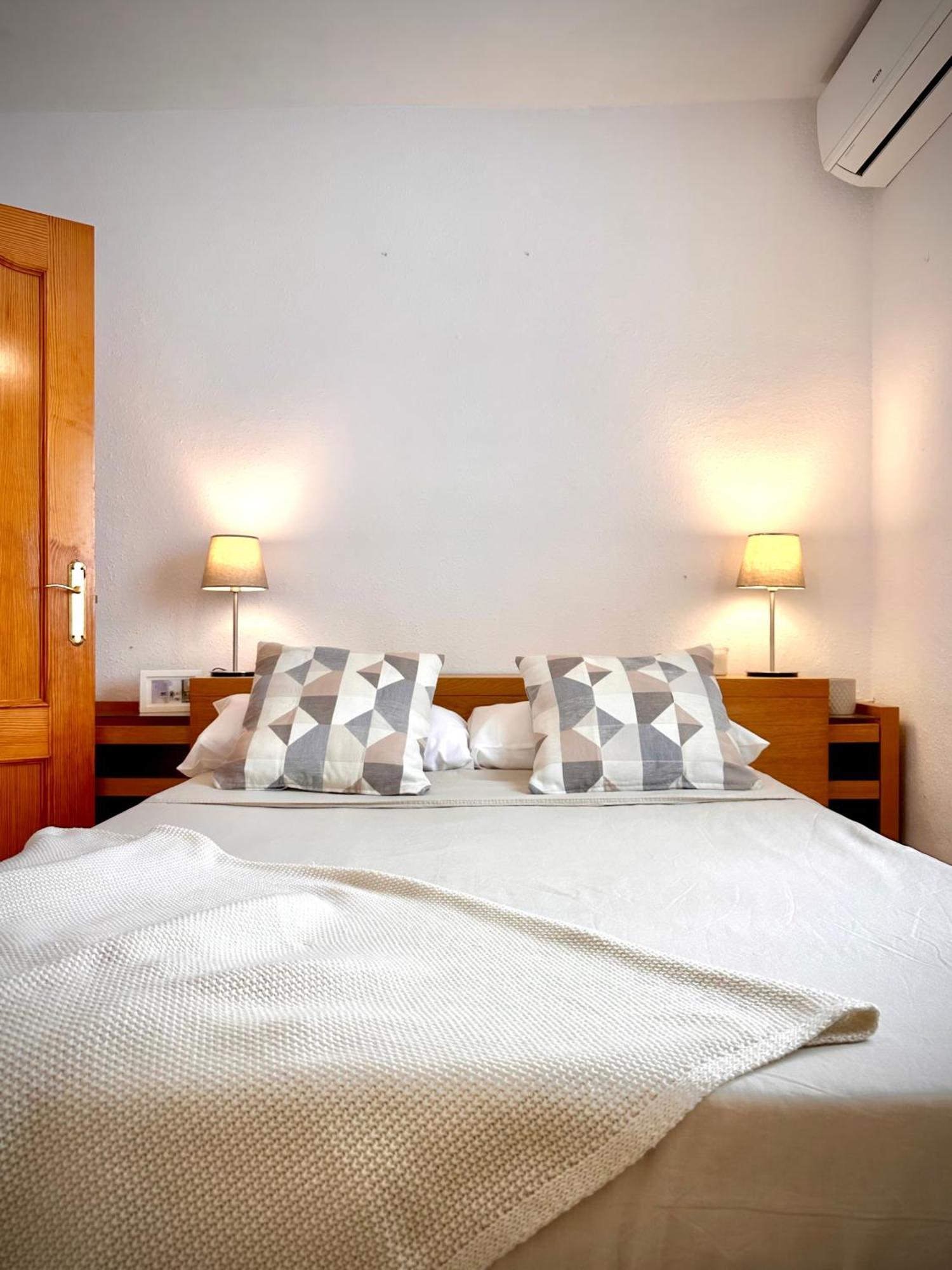 Apartamentos J&K Torremolinos Exteriör bild