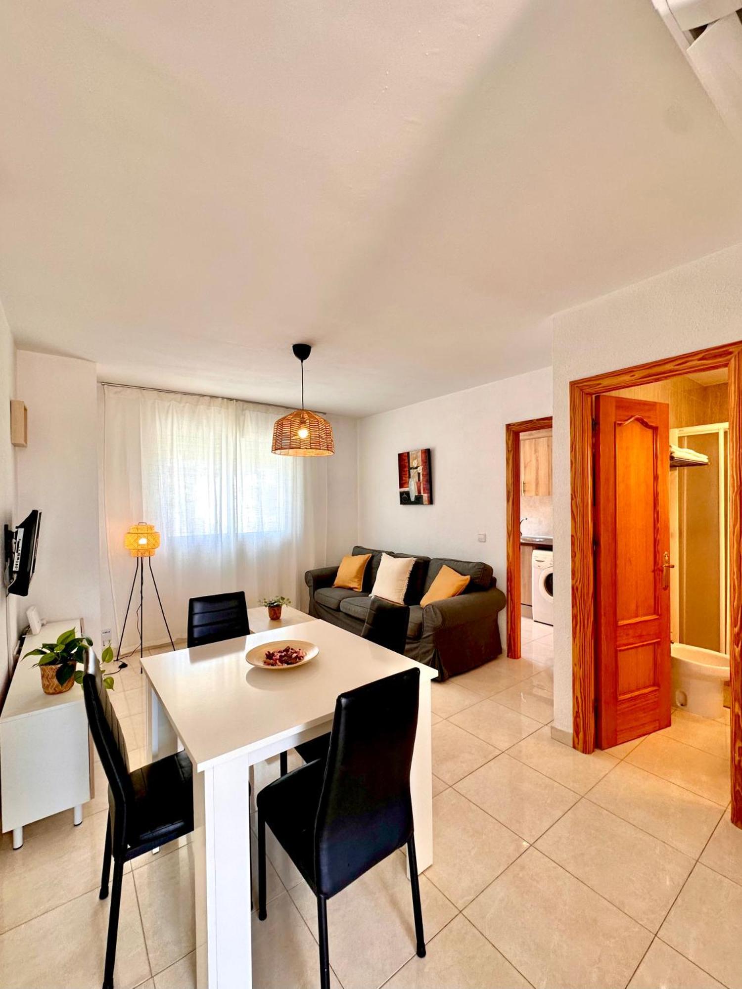 Apartamentos J&K Torremolinos Exteriör bild