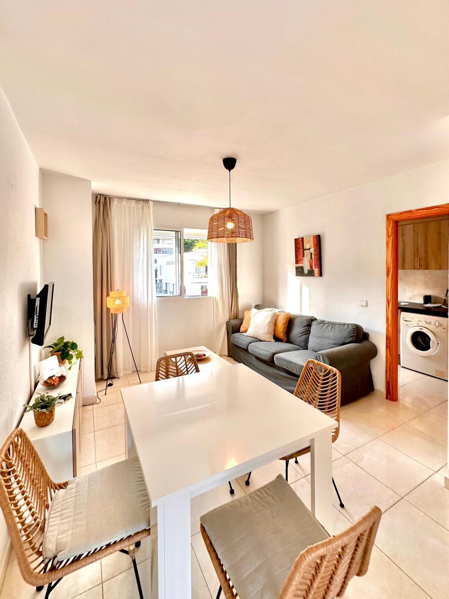 Apartamentos J&K Torremolinos Exteriör bild