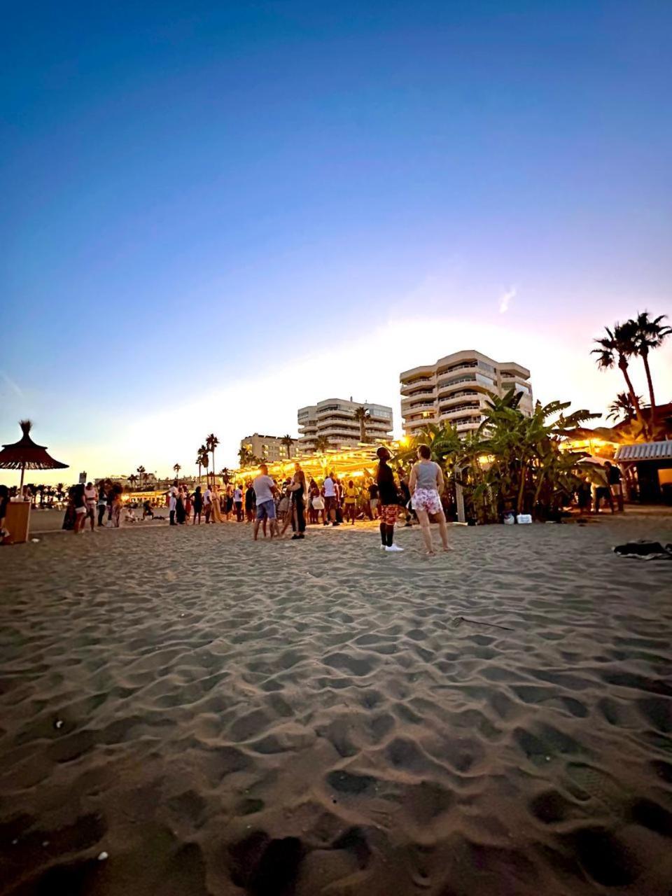 Apartamentos J&K Torremolinos Exteriör bild