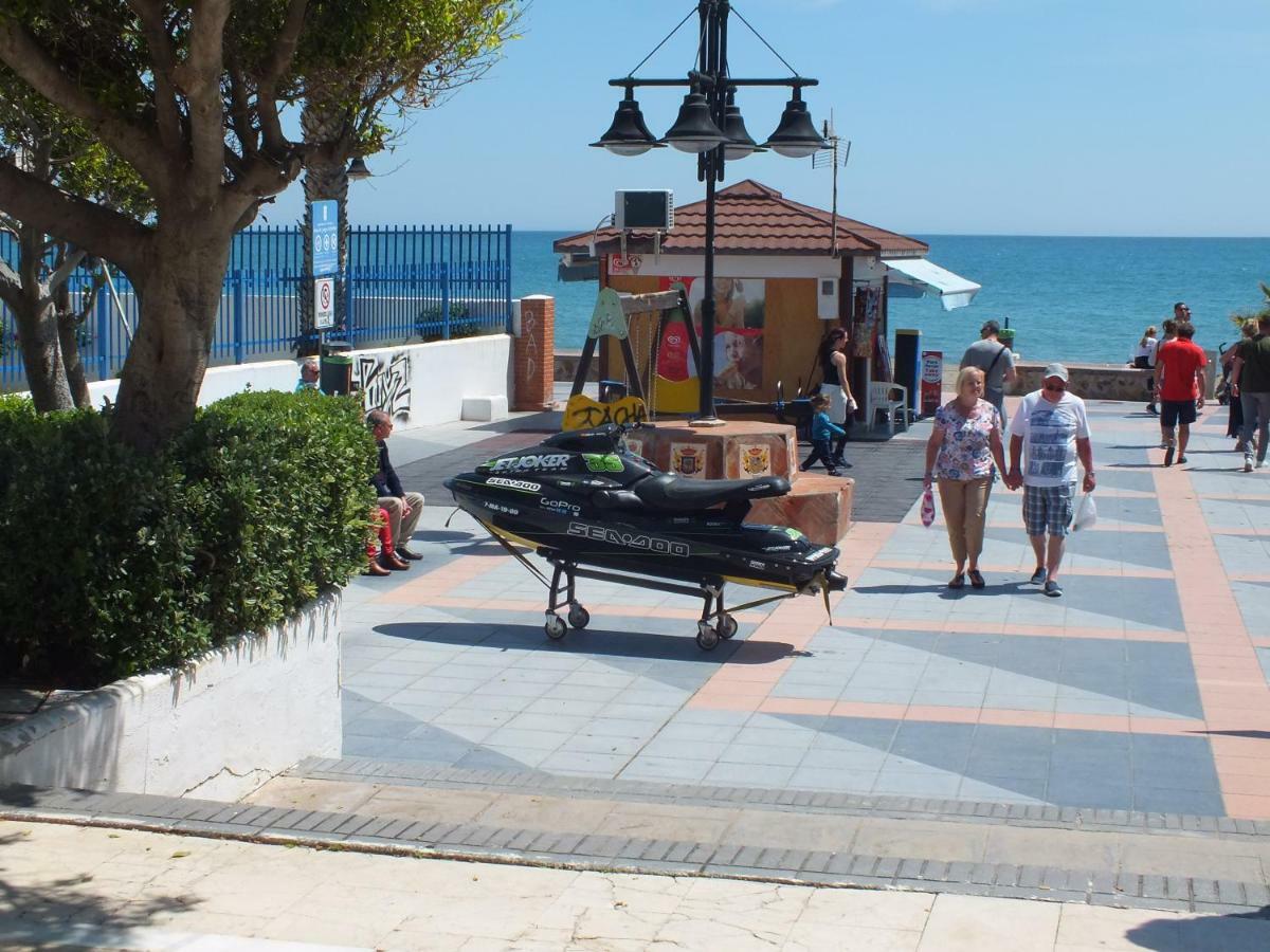 Apartamentos J&K Torremolinos Exteriör bild