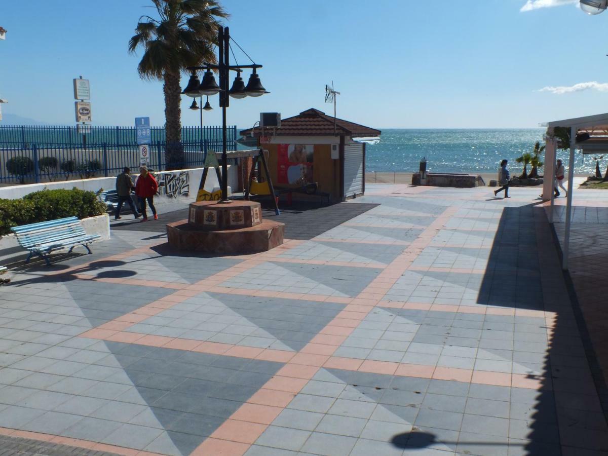 Apartamentos J&K Torremolinos Exteriör bild